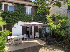 HYPER CENTRE - MAISON 3 CHAMBRES AVEC GARAGE ET JARDIN