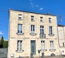 DEMEURE D'EXCEPTION EN COEUR DE VILLE