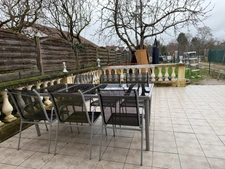 MAISON CONTEMPORAINE - 3 CHAMBRES ET UN GRAND POTENTIEL