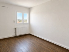 APPARTEMENT AVEC BALCON DANS RÉSIDENCE DE STANDING