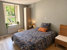 MAISON DE VILLAGE 4 CHAMBRES AVEC JARDIN ET DÉPENDANCES