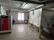 PAVILLON INDIVIDUEL SUR SOUS-SOL COMPLET - 4 CHAMBRES + BUREAU + PIÈCE DE LOISIRS