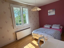 BEAU PAVILLON INDIVIDUEL SUR SOUS-SOL COMPLET - 5 CHAMBRES + 1 BUREAU