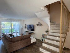 DE BELLES PRESTATIONS POUR CE PAVILLON MODERNE