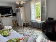 MAISON DE VILLE AVEC JARDIN