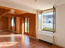 MAISON 4 CHAMBRES AVEC GARAGE ET JARDINET