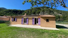 Belle Villa plain-pied de 2004, Type 5 avec grand garage sans aucun travaux à prévoir sur 891 m2 de parcelles !