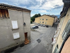 🏡 À VENDRE : Charmante maison de village T4 au cœur de la nature – Le Brusquet