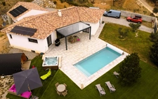 À vendre : Villa d’architecte haut de gamme avec piscine, spa et double garage – Malijai
