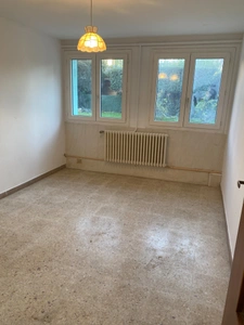 Villa Bourgeoise des Années 30 – 190 m², Proche Collège Gassendi – Digne-les-Bains