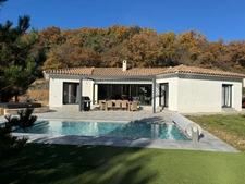 À vendre : Villa d’architecte haut de gamme avec piscine, spa et double garage – Malijai