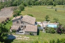 En pleine Nature, un Mas Provençal en pierres dans la Vallée de Thoard !