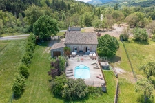 En pleine Nature, un Mas Provençal en pierres dans la Vallée de Thoard !