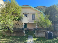 Villa Bourgeoise des Années 30 – 190 m², Proche Collège Gassendi – Digne-les-Bains