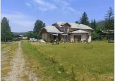 A VENDRE, Villa de Prestige à Seyne-les-Alpes – Vue Panoramique & Proximité des Pistes !