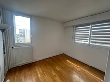 Résidence en bon état, F3 67 m² proche métro et commerces