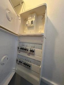 Résidence en bon état, F3 67 m² proche métro et commerces
