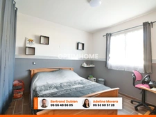 EXCLUSIVITE / Belle maison de plain pied avec double garage / 63160 Glaine Montaigut