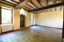 EXCLUSIVITE / Belle maison avec dépendances et garage / 63520 Estandeuil