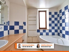 Immeuble à vendre BILLOM (63) / Local commercial et Grand logement