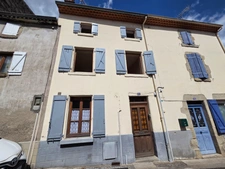 EXCLUSIVITE / Maison de ville avec jardin / 63160 Billom