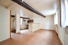Immeuble à vendre BILLOM (63) / Local commercial et Grand logement