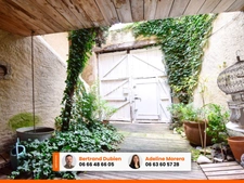 EXCLUSIVITE / Superbe maison de ville rénovée avec terrasse, cour, garage et cave / 63160 Billom