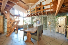 EXCLUSIVITE / Superbe maison avec dépendances, cour, terrasse et jardin / 63160 Chas