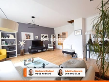 EXCLUSIVITE / Superbe maison de ville rénovée avec terrasse, cour, garage et cave / 63160 Billom