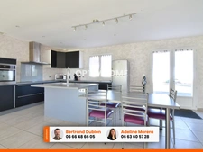 EXCLUSIVITE / Belle maison de plain pied avec double garage / 63160 Glaine Montaigut