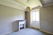 EXCLUSIVITE / Belle maison avec dépendances et garage / 63520 Estandeuil