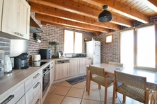 EXCLUSIVITE / Superbe maison avec dépendances, cour, terrasse et jardin / 63160 Chas