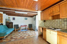 EXCLUSIVITE / Ravissante maison de village avec son petit garage  / 63800 Saint Bonnet les Allier