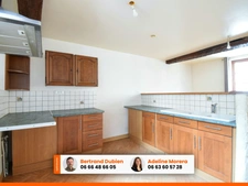 Immeuble à vendre BILLOM (63) / Local commercial et Grand logement
