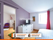 EXCLUSIVITE / Superbe maison de ville rénovée avec terrasse, cour, garage et cave / 63160 Billom