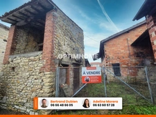 EXCLUSIVITE / 63160 Espirat / Ensemble de dépendances avec terrain