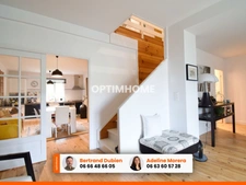 EXCLUSIVITE / Superbe maison de ville rénovée avec terrasse, cour, garage et cave / 63160 Billom