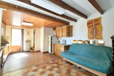 EXCLUSIVITE / Ravissante maison de village avec son petit garage  / 63800 Saint Bonnet les Allier