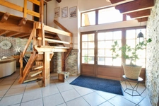 EXCLUSIVITE / Superbe maison avec dépendances, cour, terrasse et jardin / 63160 Chas