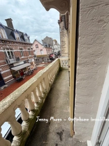 Le Touquet – Centre-ville  Appartement meublé en duplex – 100 m² – 3 chambres – Balcon Loyer : 1 700 € / mois