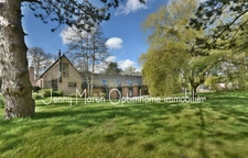 PROPRIETE DE PRESTIGE : MAISON D'ARCHITECTE ET 2 GÎTES SUR UN HECTARE DE TERRAIN