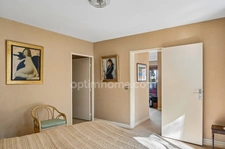 Parc Montsouris,  Appartement 3 pièces de 88m2 avec 2 balcons, cave et parking