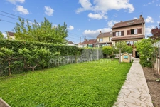 Maison familiale 90 m² habitables + sous-sol total – Terrain 365 m²