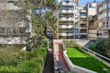 Parc Montsouris,  Appartement 3 pièces de 88m2 avec 2 balcons, cave et parking