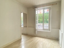 PARIS 20ème – Belleville : 2 pièces de 22 m² à rénover 