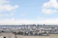 CENTRE VILLE - 3 PIECES AVEC BALCON CAVE ET BOX 