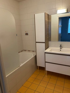aix les bains centre en  rez de chaussée appartement 2 pièces 54 m2, parking, cave, buanderie