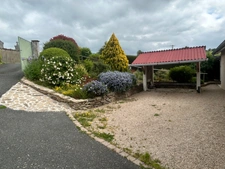 larajasse magnifique maison (2001) 5 pièces 102 m2 env, garage, terrasse abritée, abri, terrain de 1233 m2 env