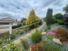 larajasse magnifique maison (2001) 5 pièces 102 m2 env, garage, terrasse abritée, abri, terrain de 1233 m2 env