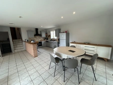 larajasse magnifique maison (2001) 5 pièces 102 m2 env, garage, terrasse abritée, abri, terrain de 1233 m2 env